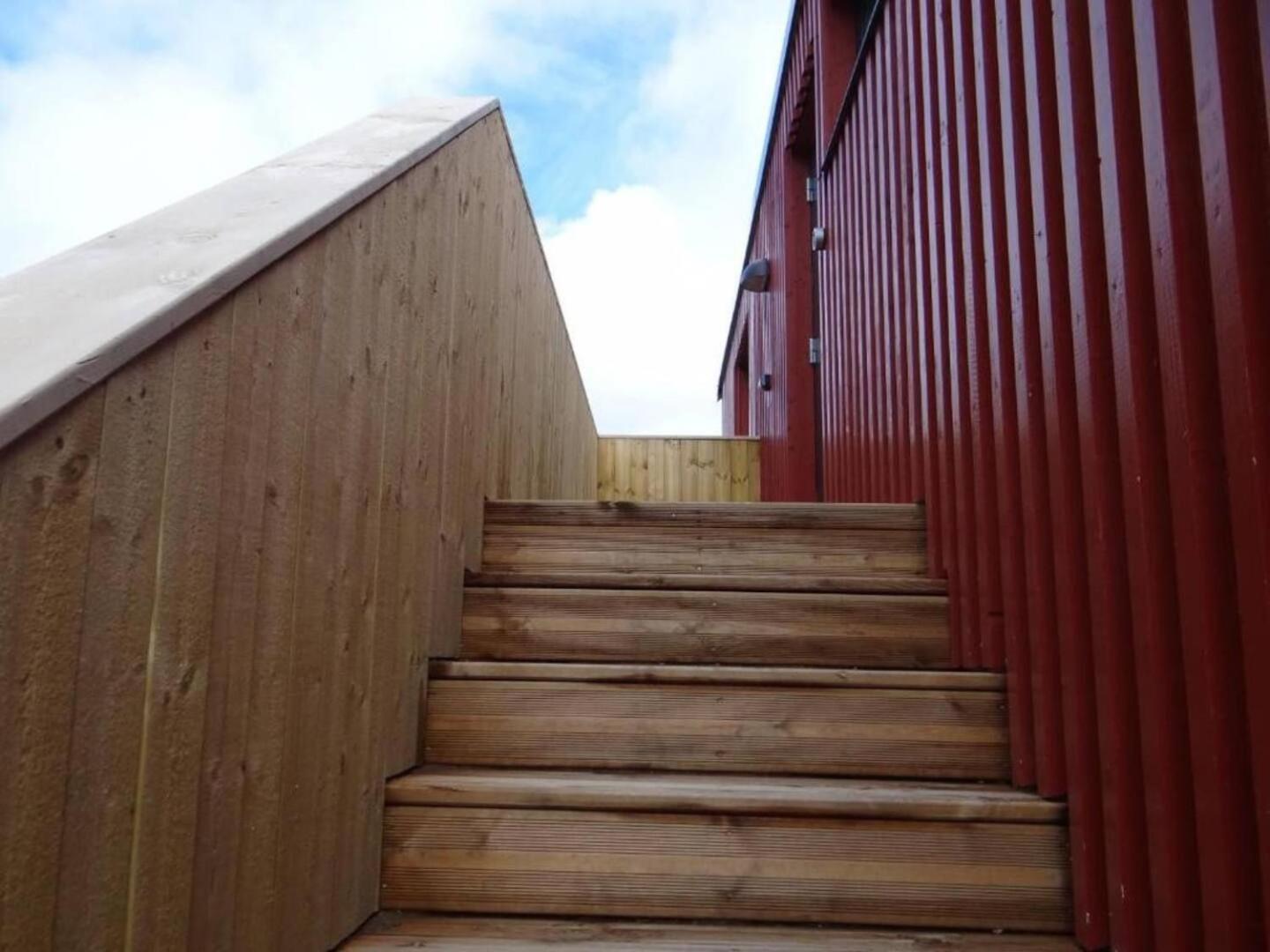 Rorbuleilighet 1J Henningsvaer Luaran gambar